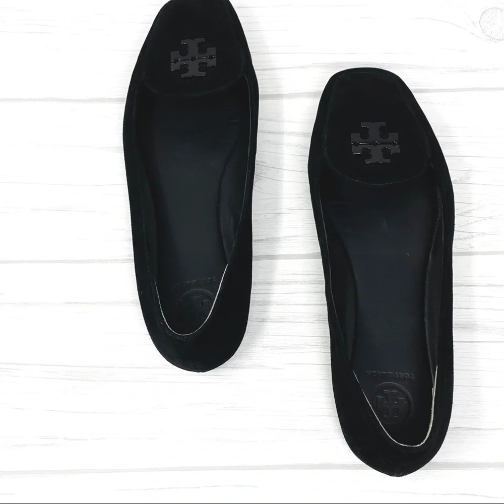 TORY BURCH Black Suede Emblem Loafers Flats